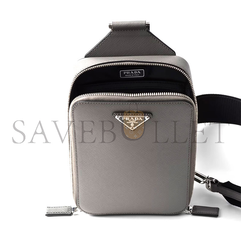 PRADA BRIQUE SAFFIANO LEATHER BAG 2VZ106 (20*14*4cm)